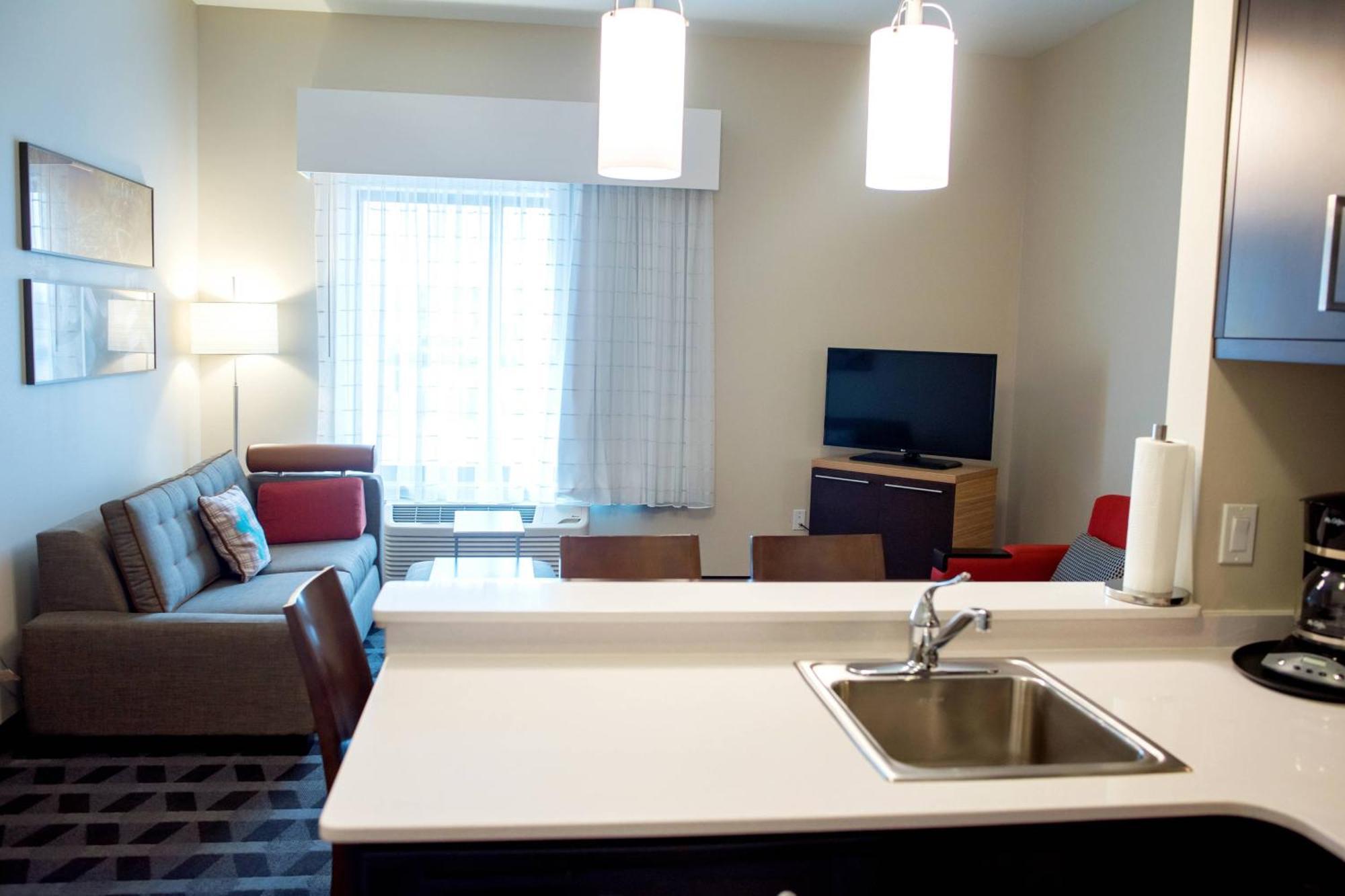 Towneplace Suites By Marriott Ames Exteriör bild