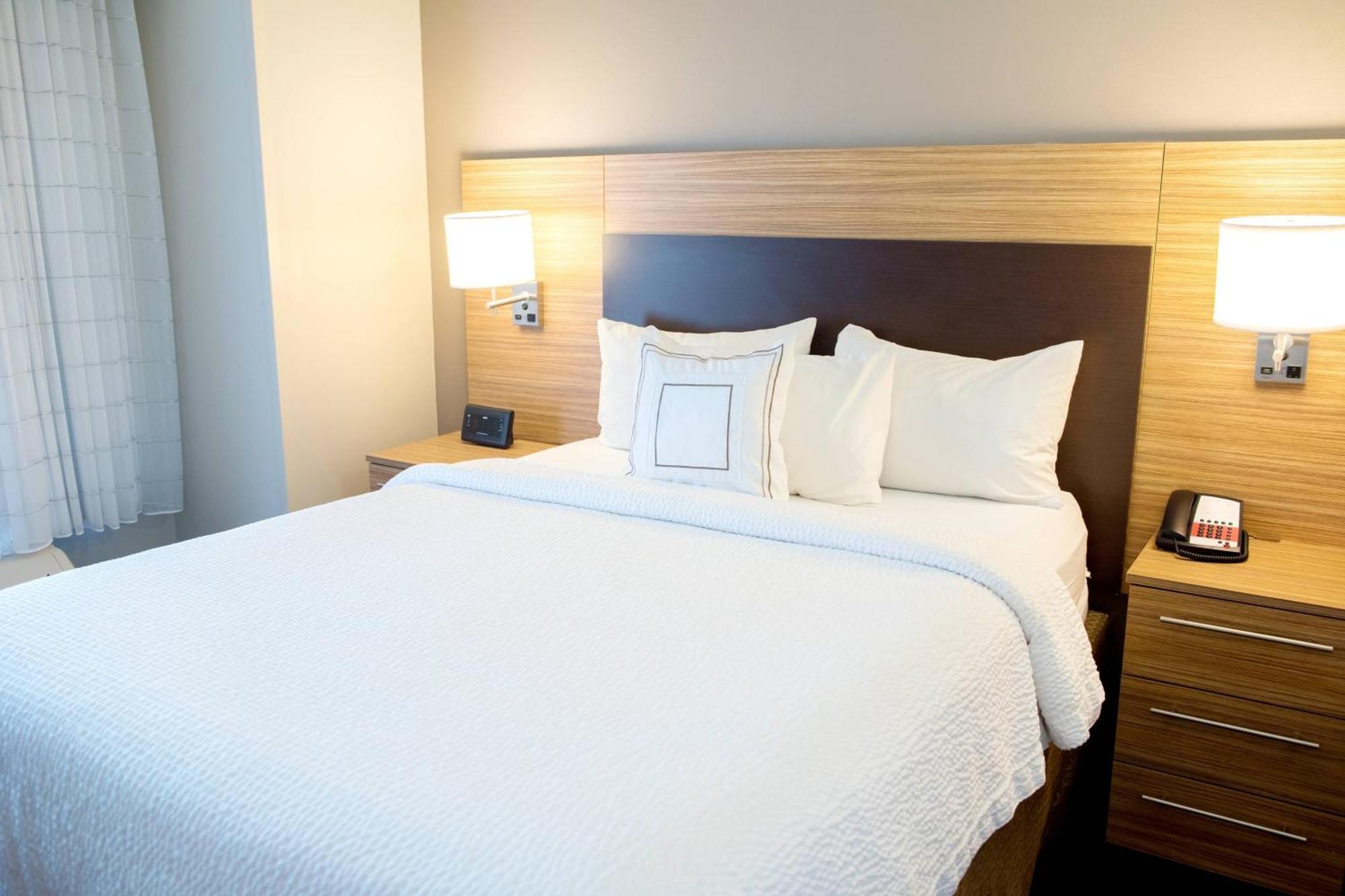 Towneplace Suites By Marriott Ames Exteriör bild