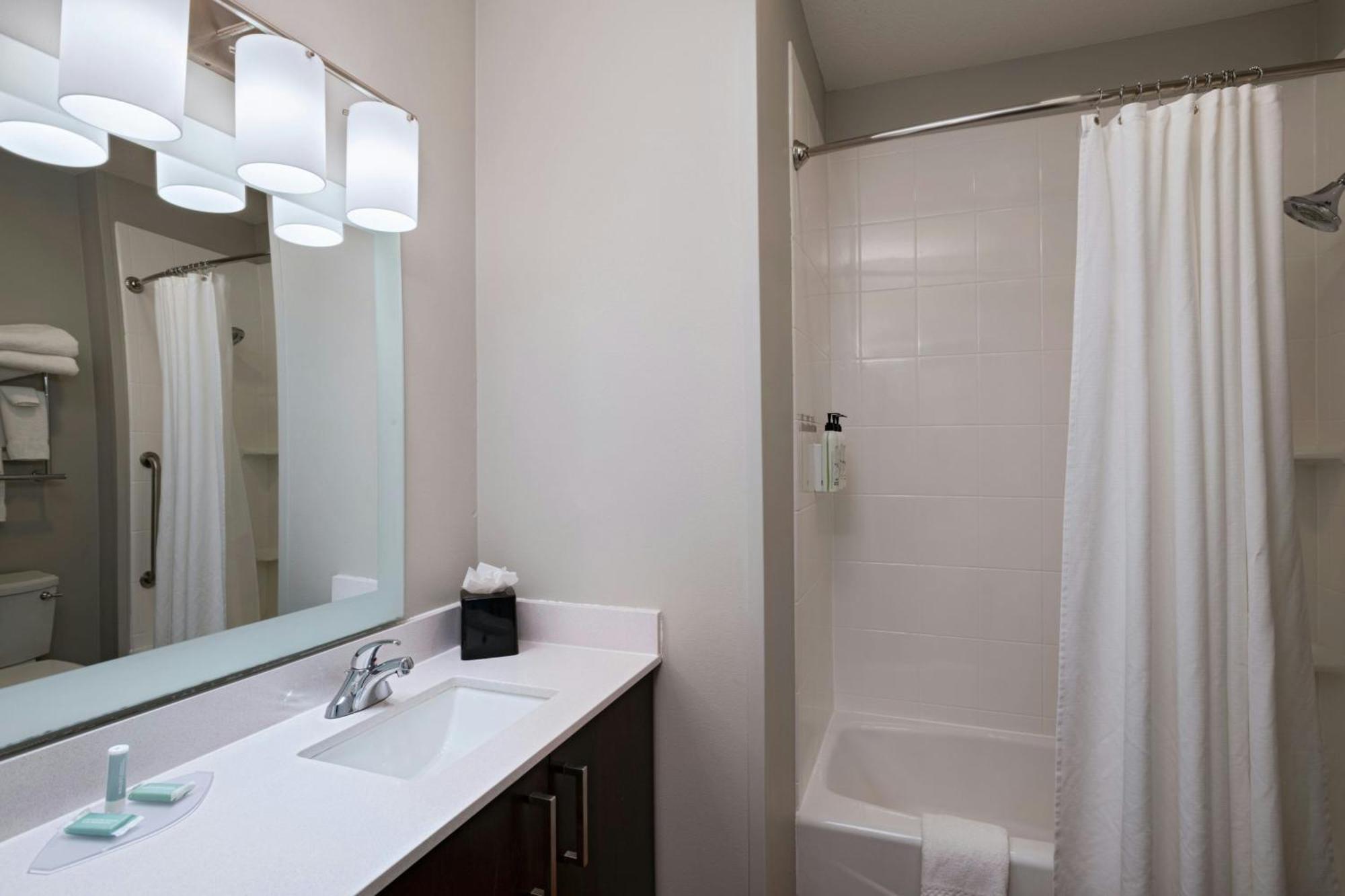 Towneplace Suites By Marriott Ames Exteriör bild