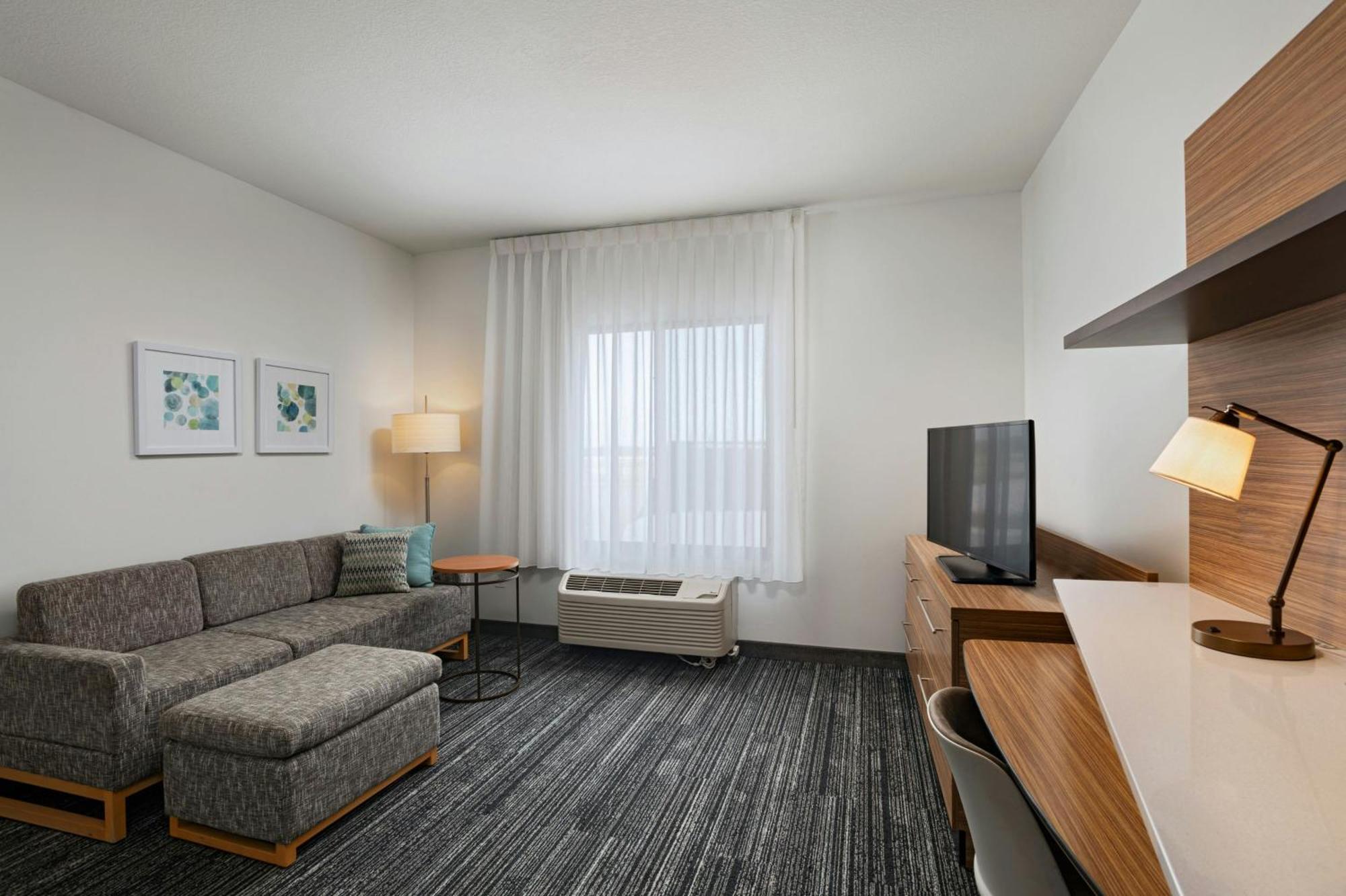 Towneplace Suites By Marriott Ames Exteriör bild