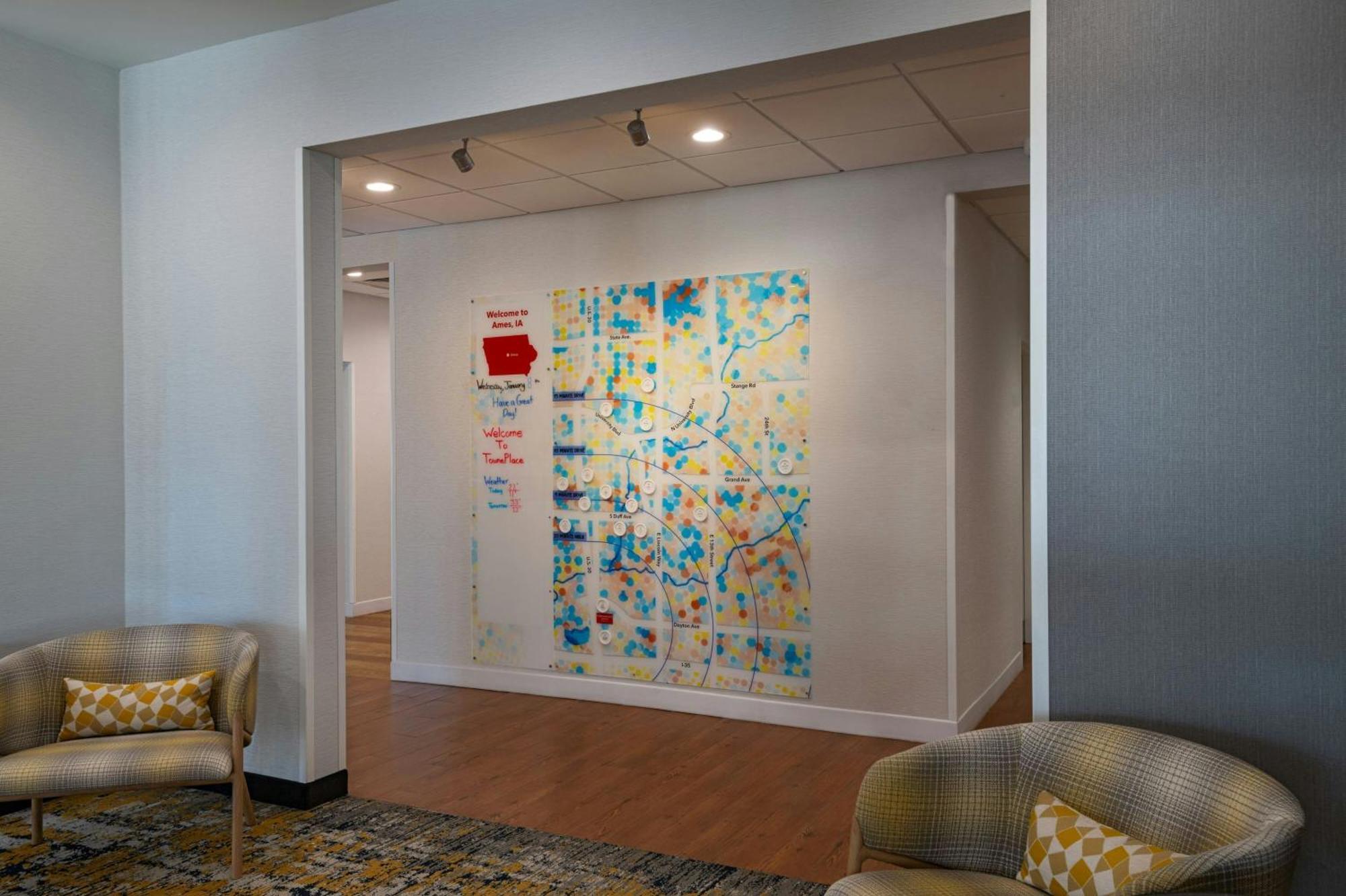 Towneplace Suites By Marriott Ames Exteriör bild