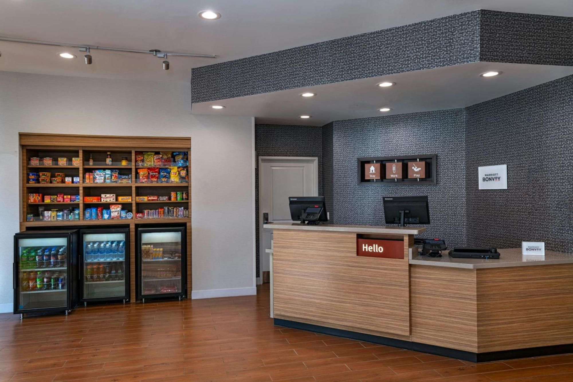 Towneplace Suites By Marriott Ames Exteriör bild
