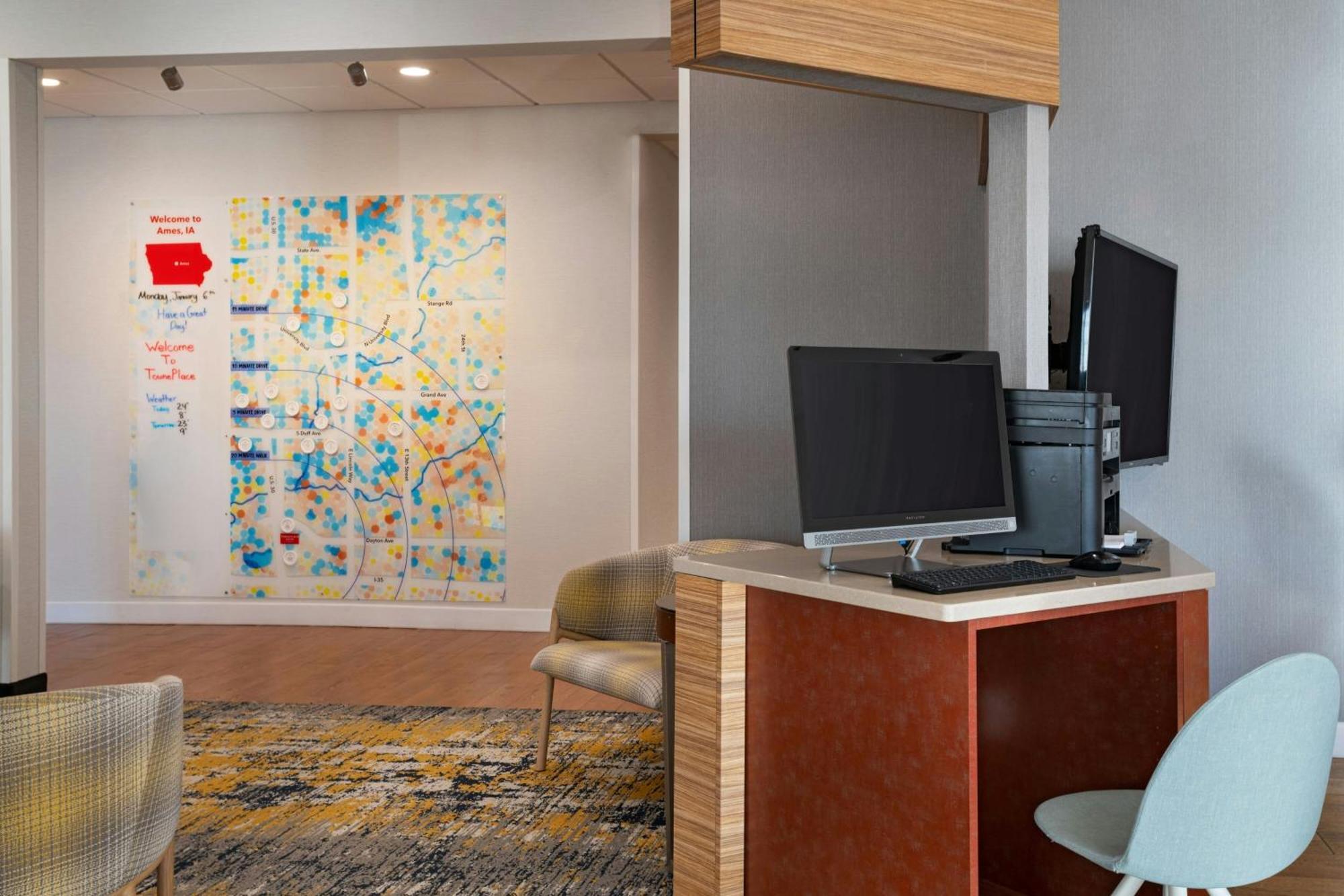 Towneplace Suites By Marriott Ames Exteriör bild