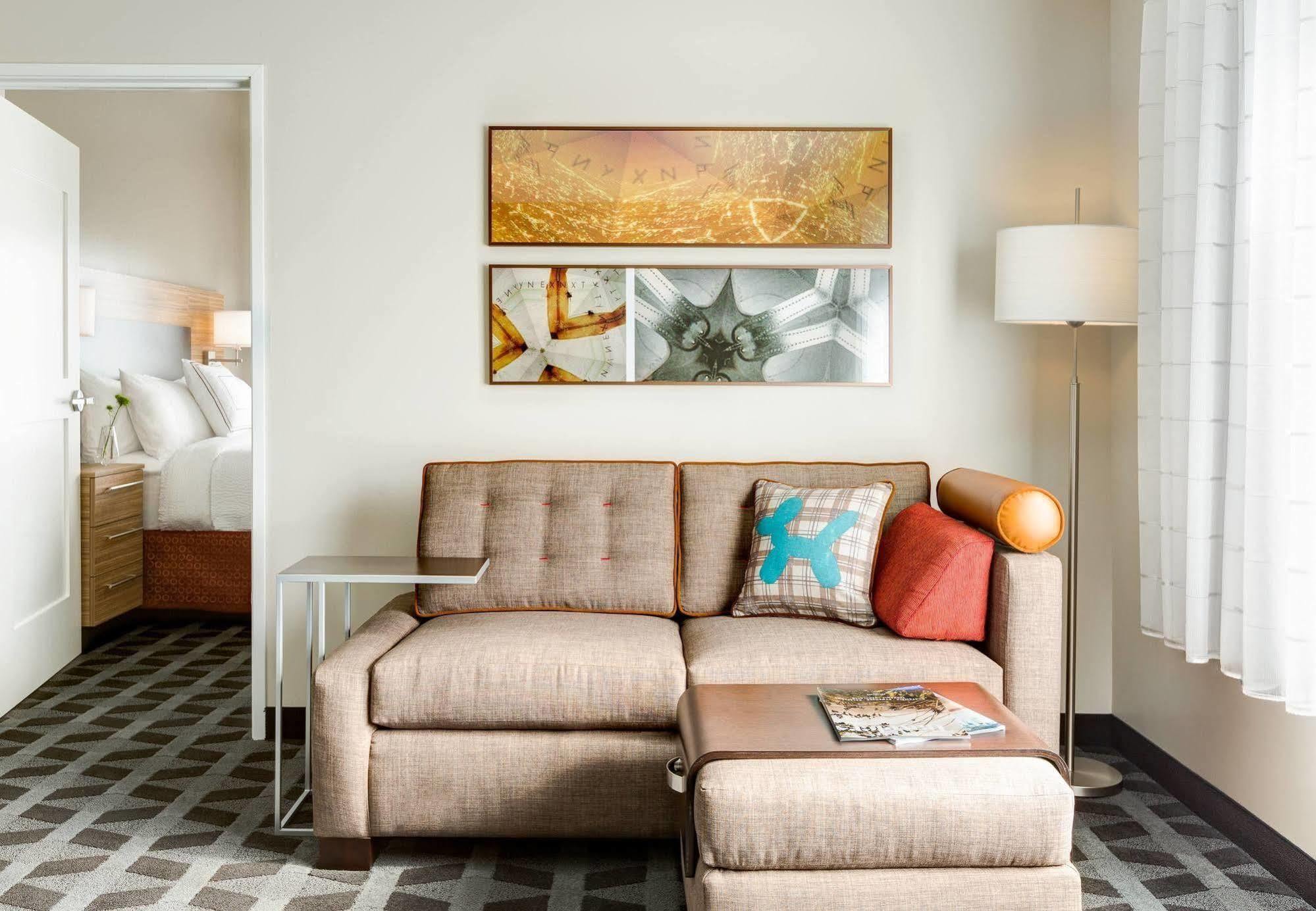 Towneplace Suites By Marriott Ames Exteriör bild