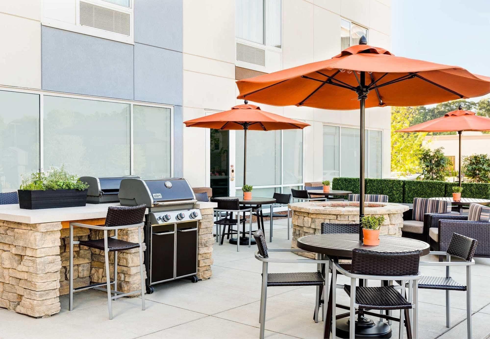 Towneplace Suites By Marriott Ames Exteriör bild
